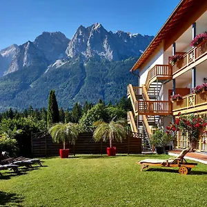 4* Hotel Romantik Alpenhotel Waxenstein